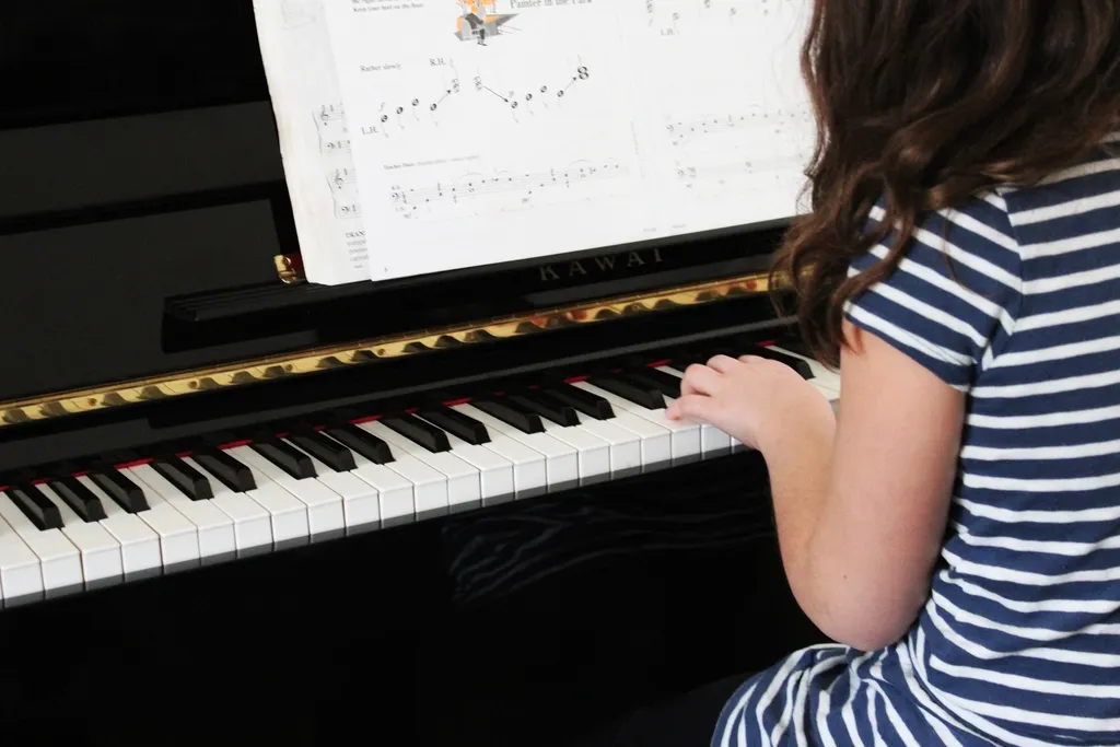 Piano lesson at Fregaard Music Avenue